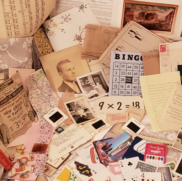 200+ piece vintage ephemera, junk journal supplies etc. - Picture 9 of 12